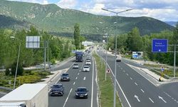 D-100 kara yolunun Çankırı kesiminde bayram dönüşü trafik yoğunluğu sürüyor
