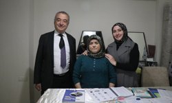 Diyaliz hastası Elif Bahar, evde eğitimle okuma yazma öğrendi
