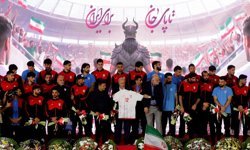 Dünya Kupası'na katılacak İran Milli Futbol Takımı için Tahran'da tören düzenlendi