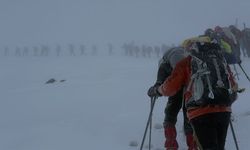 Erciyes'in zirvesine yapılacak '19 Mayıs' tırmanışına fırtına ve tipi engeli