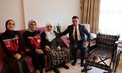 Erzurum'da 94 yaşındaki şehit annesine tekerlekli sandalye hediye edildi