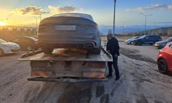 Erzurum'da polisin 'dur' ihtarına uymayan alkollü sürücüye 250 bin lira ceza verildi