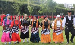 Fransa'da 10. Paris Karadeniz Yayla Festivali düzenlendi