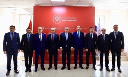 Gençlik ve Spor Bakanı Bak, Konya'da ziyaretlerde bulundu