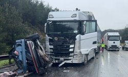 GÜNCELLEME - Tarsus-Pozantı Otoyolu'nda 3 aracın karıştığı kazada 1 kişi hayatını kaybetti, 6 kişi yaralandı