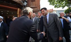 Gürcistan Cumhurbaşkanı Kavelaşvili, Tiflis Cuma Camisi'nde Müslümanların Kurban Bayramı'nı kutladı