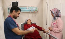 Hemşire anne ile doktor oğlu aynı hastanede görev yapıyor