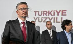İletişim Başkanı Duran, 'Fatih Sultan Mehmet ve İstanbul'un Fethi' temalı deneyim çadırını gezdi: