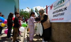 Irak sınırında yaşayan çocuklara bayram hediyesi