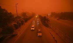 Irak'ın Necef kentinde kum fırtınası etkili oldu