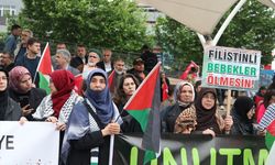 İsrail'in Küresel Sumud Filosu'na saldırısı Sakarya'da protesto edildi