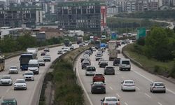 İstanbul-İzmir Otoyolu'nda bayram tatili dolayısıyla yoğunluk yaşanıyor