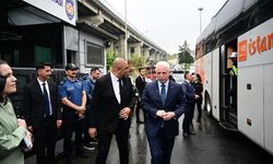 İstanbul Valisi Gül, bayram öncesi otogardaki polis denetim noktasını ziyaret etti: