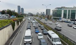 İstanbul'da sabah saatlerinde trafik yoğunluğu yaşanıyor