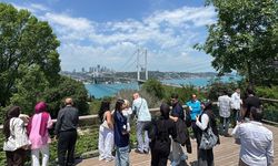 İstanbul'da yaşayanlar bayramın ikinci gününde sahillere ve millet bahçelerine akın etti