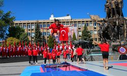 İzmir ve çevre illerde 19 Mayıs Atatürk'ü Anma, Gençlik ve Spor Bayramı kutlandı