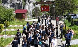 Kanyonlarıyla ünlü Kastamonu'nun Pınarbaşı ilçesinde arife günü yoğunluğu