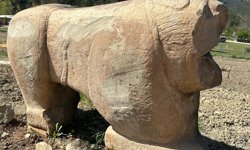 Karabük'te tarihi eser operasyonunda aslan heykeli ele geçirildi