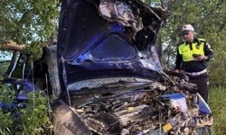 Karaman'da şarampole devrilen otomobildeki 1 kişi öldü, 1 kişi yaralandı