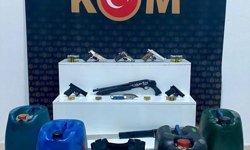Kars'ta silah kaçakçılığı ve rüşvet operasyonunda 7 zanlı tutuklandı