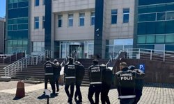 Kars'ta uyuşturucu operasyonunda yakalanan 4 zanlı tutuklandı