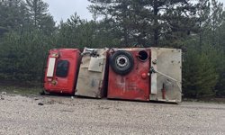 Kastamonu'da devrilen itfaiye aracındaki 3 itfaiye eri yaralandı