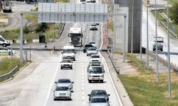 'Kilit kavşak' Kırıkkale'de bayram öncesi trafik yoğunluğu sürüyor