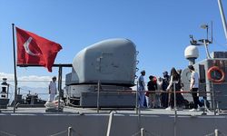 Kocaeli'de askeri gemiler ziyarete açıldı