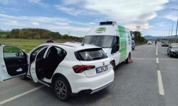 Konya'da minibüs ile otomobilin çarpıştığı kazada 4 kişi yaralandı