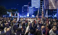 Küresel Sumud Filosu'na saldırı İsrail'in İstanbul Başkonsolosluğu önünde protesto edildi