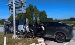 Kütahya'da iki otomobilin çarpıştığı kazada 6 kişi yaralandı