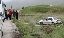 Malatya'da devrilen otomobildeki 6 kişi yaralandı