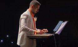 Mersin'de 'İyilik Korosu' konser verdi