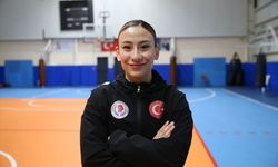 Milli boksörler Berfin ile Eda Nur'un hedefi olimpiyat