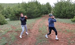 Milli boksörler Hatice ve Esra, Avrupa'da zirve için yüksek irtifada güç depoluyor