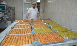 Muş'ta tatlı imalathanelerinde bayram mesaisi sürüyor
