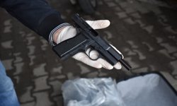 Sakarya ve Bolu'daki silah kaçakçılığı operasyonunda yakalanan 2 zanlıya tutuklama