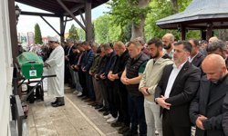 Sakarya'da konveyör bant fabrikasındaki patlama sonucu hayatını kaybeden işçinin cenazesi defnedildi