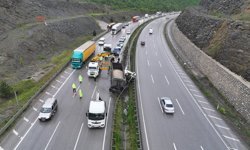 Samsun'da 2 tırın çarpıştığı kazada 2 sürücü yaralandı
