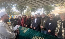 Sanatçı Tülay Özer, İstanbul'da son yolculuğuna uğurlandı