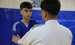 Şanlıurfalı 'Yıldırım' kardeşler judoda başarılarına yenilerini eklemek için çalışıyor