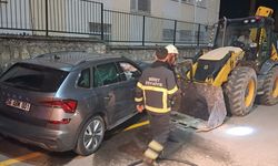 Siirt'te otomobil ile kepçenin çarpıştığı kazada 5 kişi yaralandı