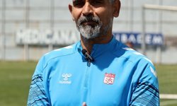 Sivasspor Teknik Direktörü İsmet Taşdemir, yeni sezon planlarını anlattı: