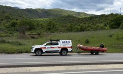 Sivas'ta devrilen otomobildeki 1 kişi öldü, 1 kişi yaralandı