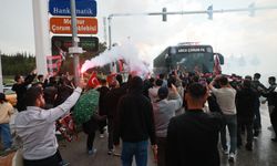 Süper Lig'e yükselen Çorum FK, kentte coşkuyla karşılandı