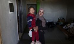 Suriyeli 4 çocuk annesi kadın yaklaşık 1 yıldır İsrail'in alıkoyduğu eşine kavuşmayı bekliyor