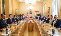 TBMM Başkanı Kurtulmuş, yurt dışındaki genç sivil toplum kuruluşu temsilcilerini kabul etti:
