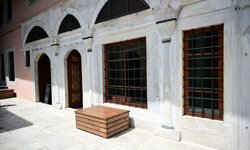 Topkapı Sarayı'nın harem bölümündeki 'Kadınefendiler ve Cariyeler Taşlığı' ziyarete açıldı