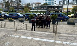 Trabzon merkezli siber dolandırıcılık operasyonunda gözaltına alınan şüphelilerden 11'i tutuklandı