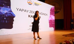 Trakya Üniversitesinde 'Dijital Pazarlama Zirvesi' düzenlendi